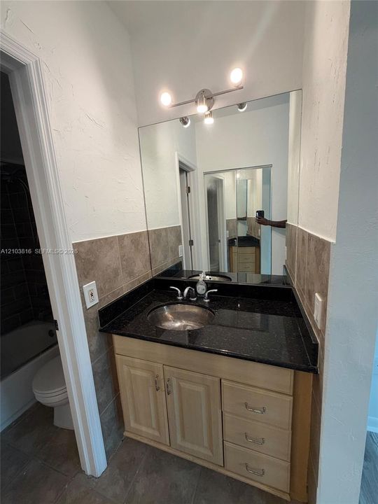 For Rent: $4,750 (3 beds, 3 baths, 1500 Square Feet)