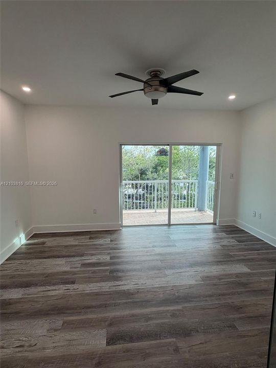 For Rent: $4,750 (3 beds, 3 baths, 1500 Square Feet)