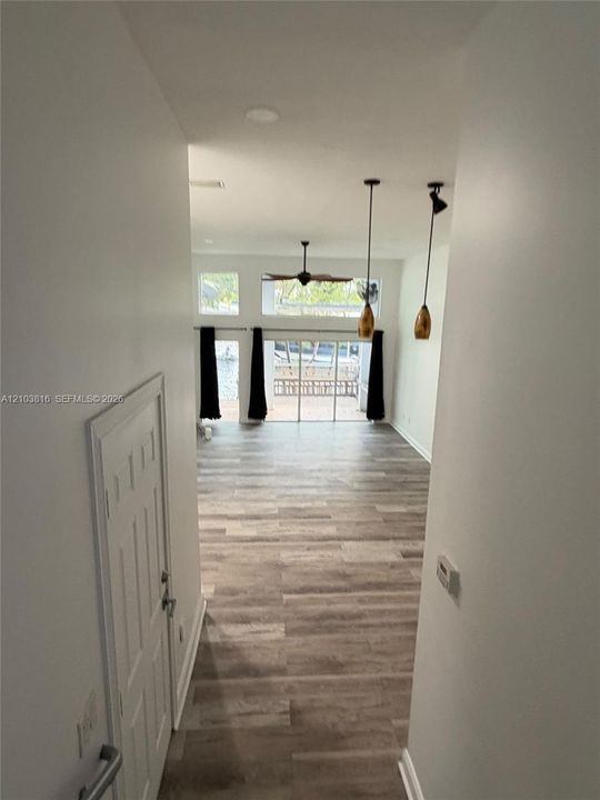 For Rent: $4,750 (3 beds, 3 baths, 1500 Square Feet)