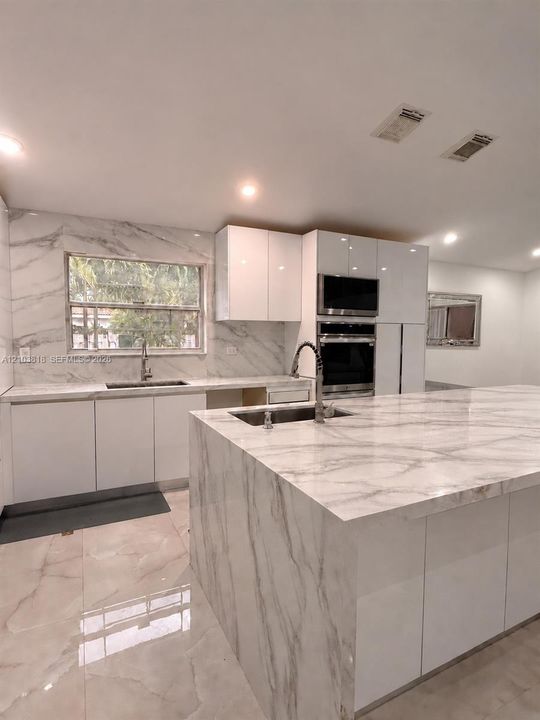 На продажу: $950,000 (3 спален, 2 ванн, 1628 Квадратных фут)