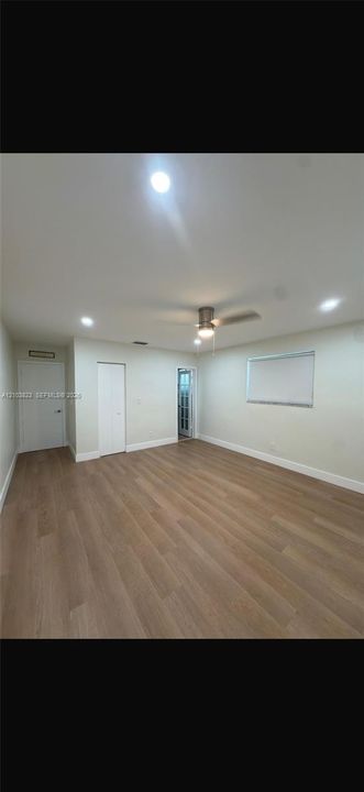 В аренду: $4,200 (2 спален, 2 ванн, 1669 Квадратных фут)