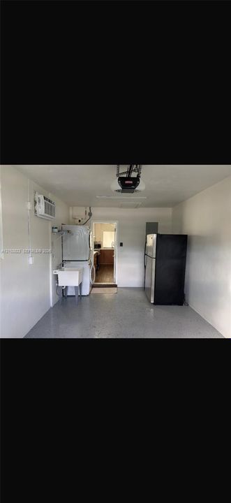 В аренду: $4,200 (2 спален, 2 ванн, 1669 Квадратных фут)
