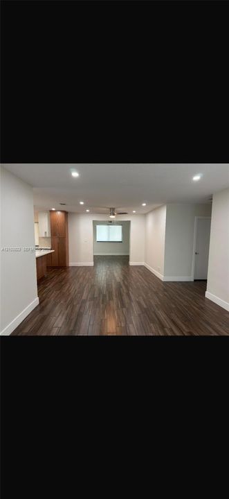 В аренду: $4,200 (2 спален, 2 ванн, 1669 Квадратных фут)