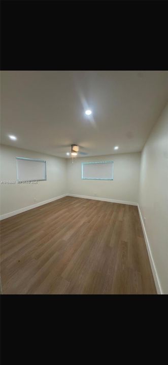 В аренду: $4,200 (2 спален, 2 ванн, 1669 Квадратных фут)