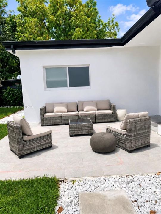 En Venta: $1,199,000 (3 camas, 2 baños, 1667 Pies cuadrados)