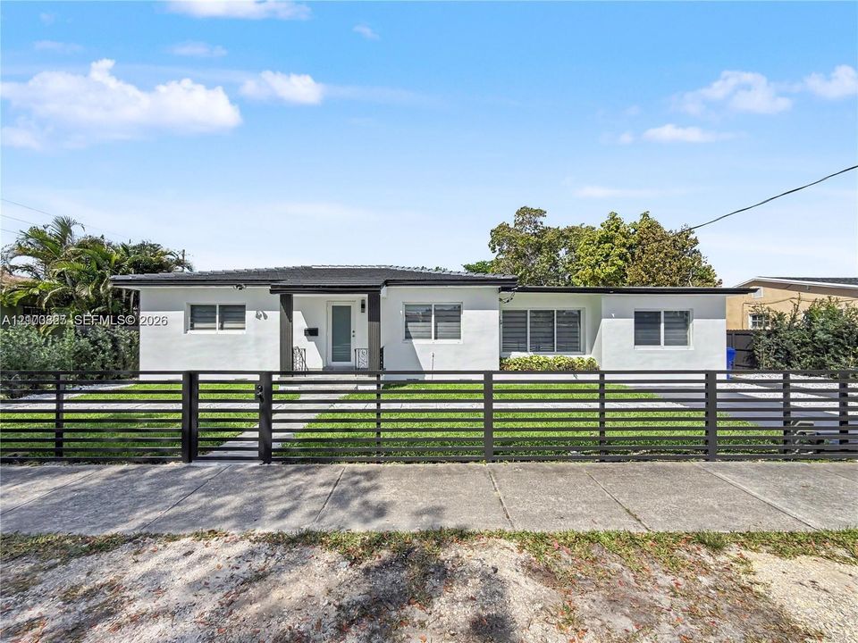 En Venta: $1,199,000 (3 camas, 2 baños, 1667 Pies cuadrados)