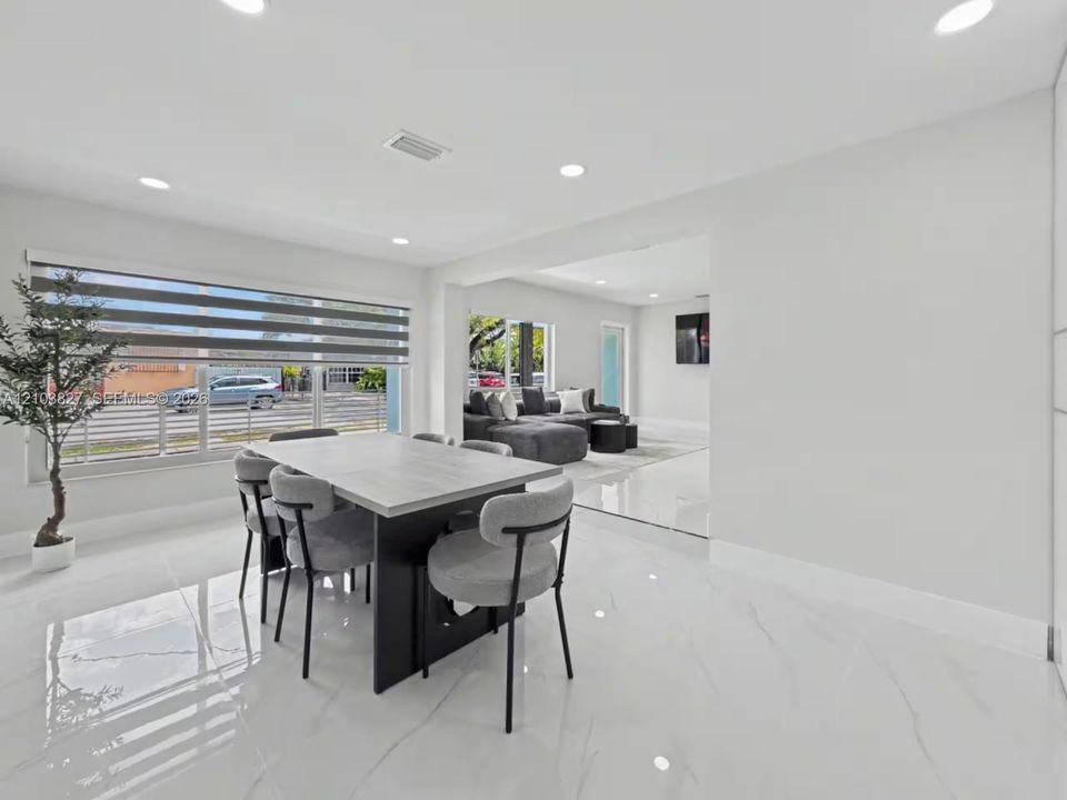 En Venta: $1,199,000 (3 camas, 2 baños, 1667 Pies cuadrados)