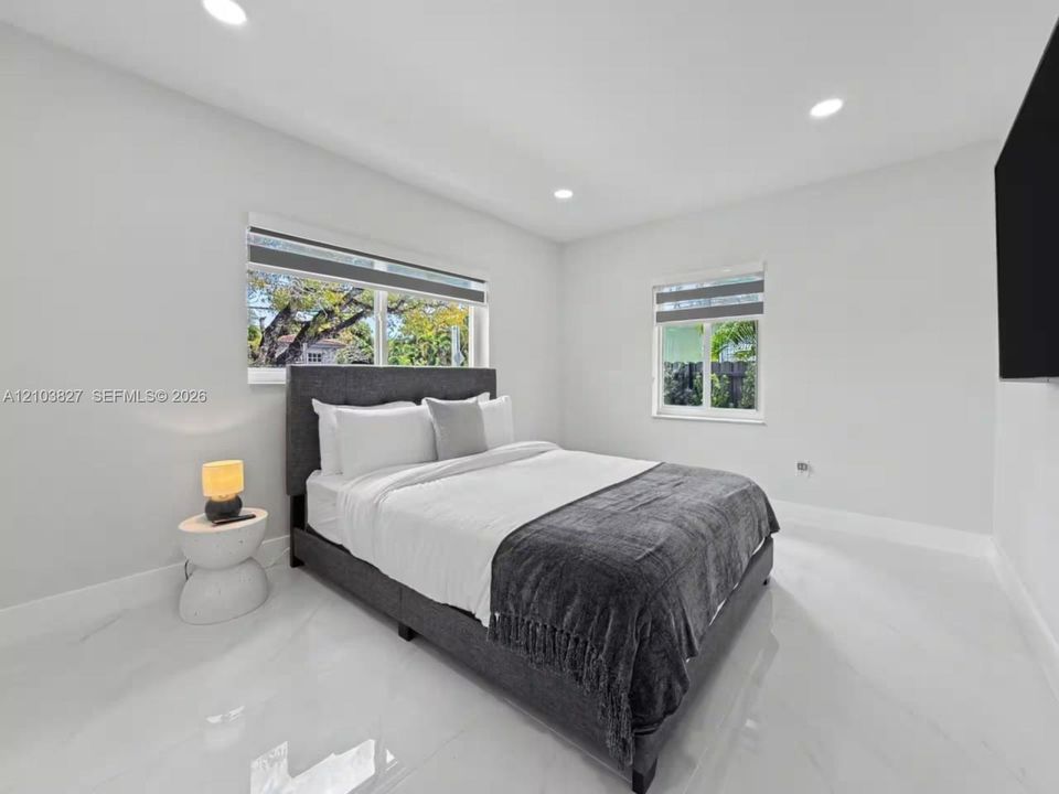 En Venta: $1,199,000 (3 camas, 2 baños, 1667 Pies cuadrados)