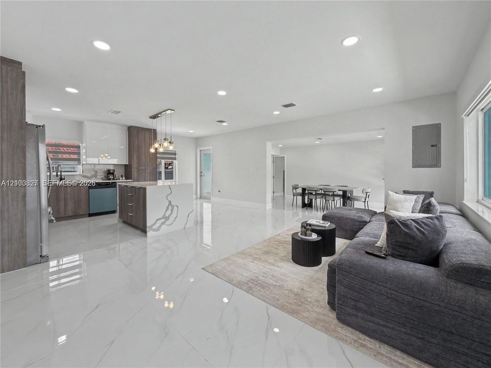 En Venta: $1,199,000 (3 camas, 2 baños, 1667 Pies cuadrados)