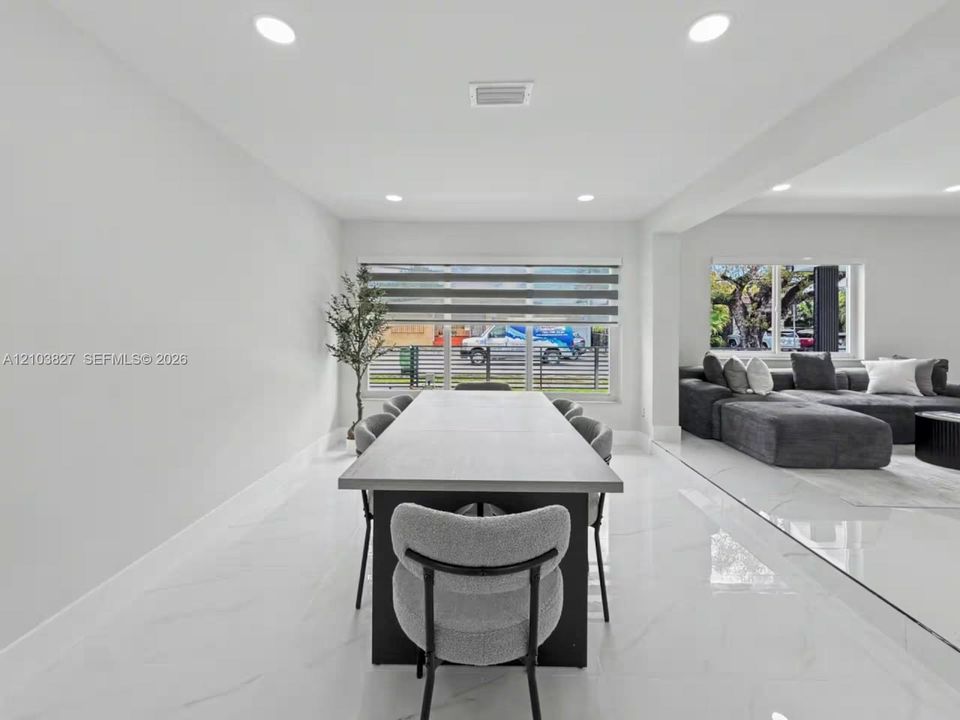 En Venta: $1,199,000 (3 camas, 2 baños, 1667 Pies cuadrados)