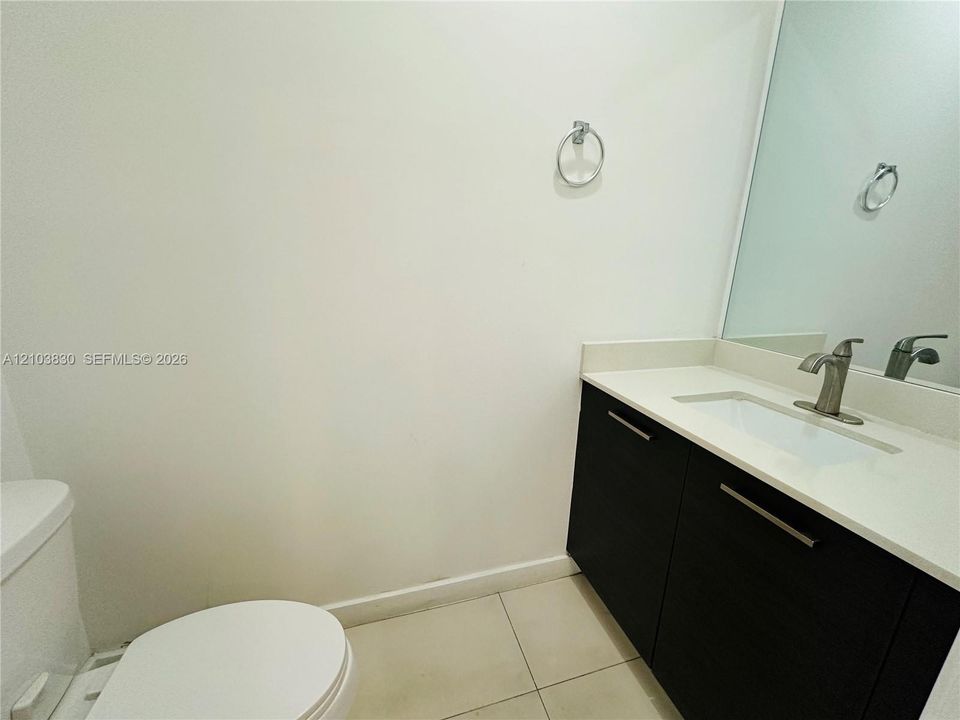 For Rent: $2,450 (2 beds, 2 baths, 1120 Square Feet)