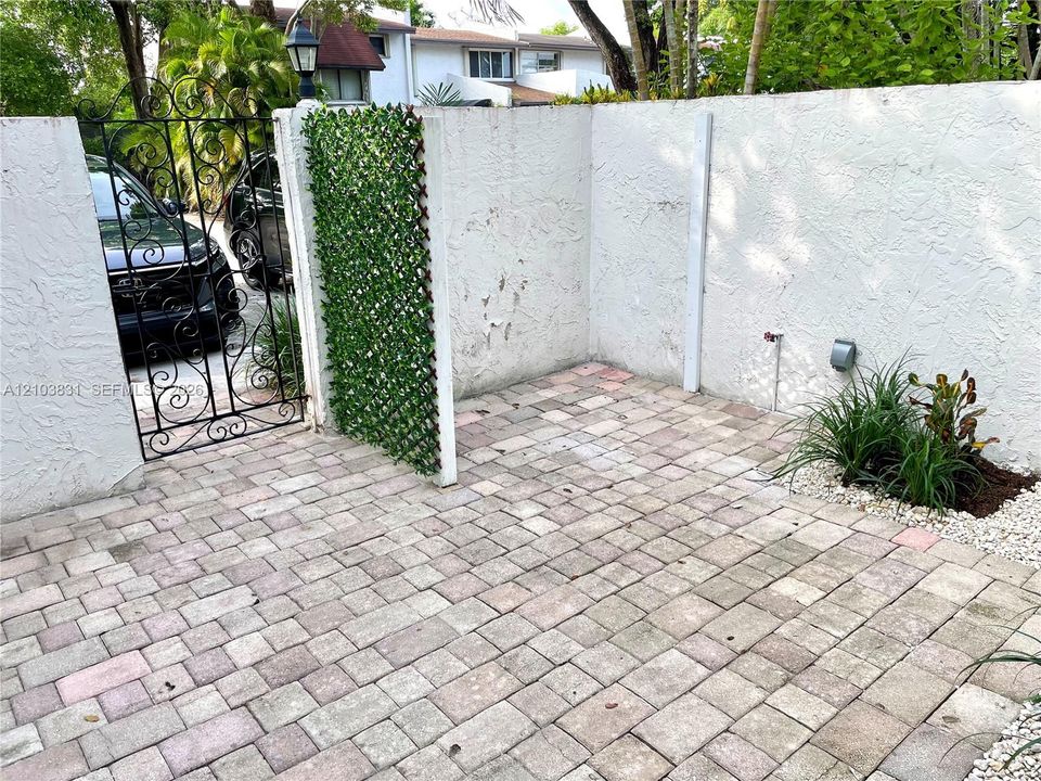 В аренду: $3,100 (3 спален, 2 ванн, 1378 Квадратных фут)