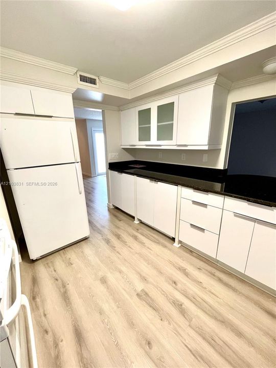 В аренду: $3,100 (3 спален, 2 ванн, 1378 Квадратных фут)