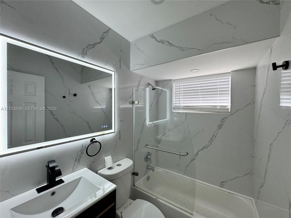 For Rent: $2,100 (2 beds, 2 baths, 1880 Square Feet)