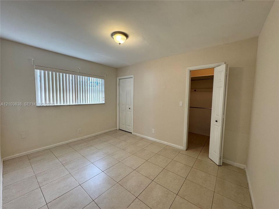 For Rent: $2,100 (2 beds, 2 baths, 1880 Square Feet)