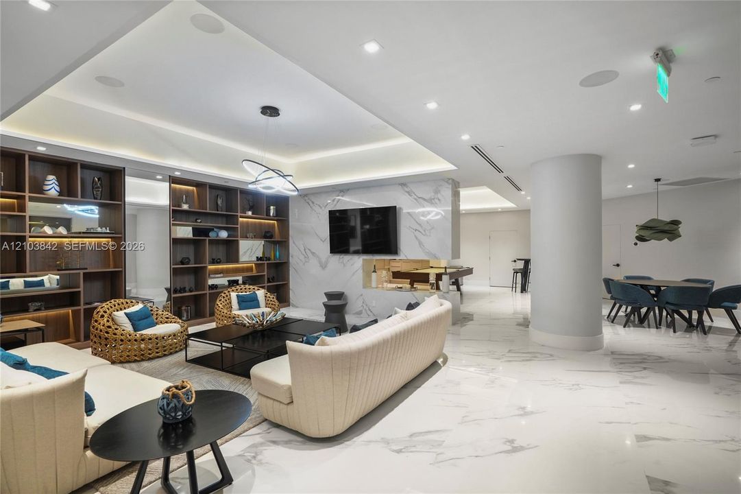 На продажу: $575,000 (3 спален, 2 ванн, 1880 Квадратных фут)