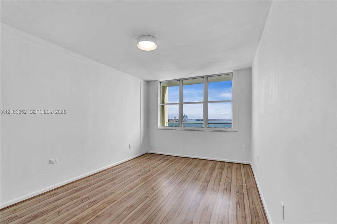 В аренду: $3,900 (2 спален, 2 ванн, 960 Квадратных фут)