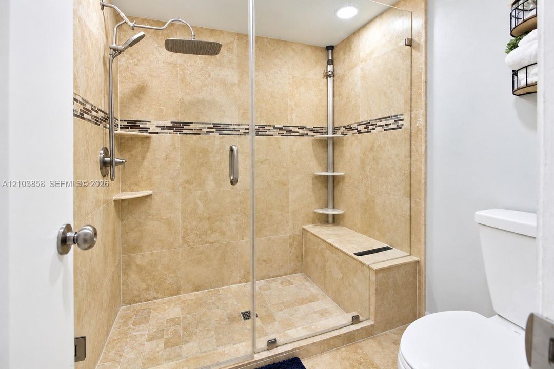 En Venta: $925,000 (4 camas, 3 baños, 2149 Pies cuadrados)