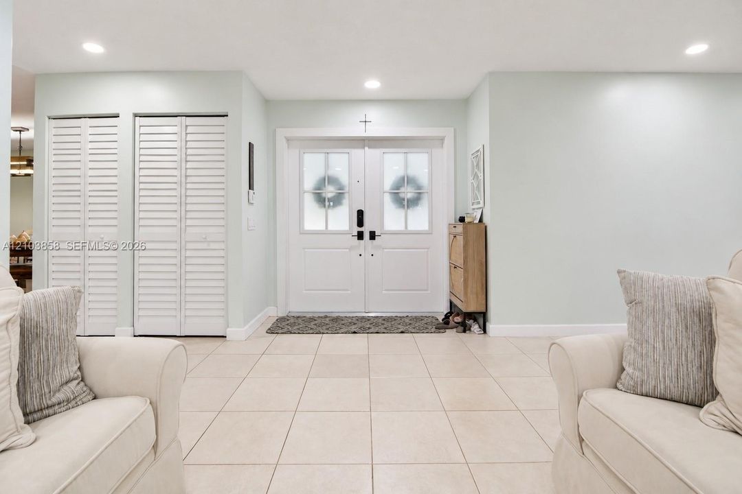 En Venta: $925,000 (4 camas, 3 baños, 2149 Pies cuadrados)