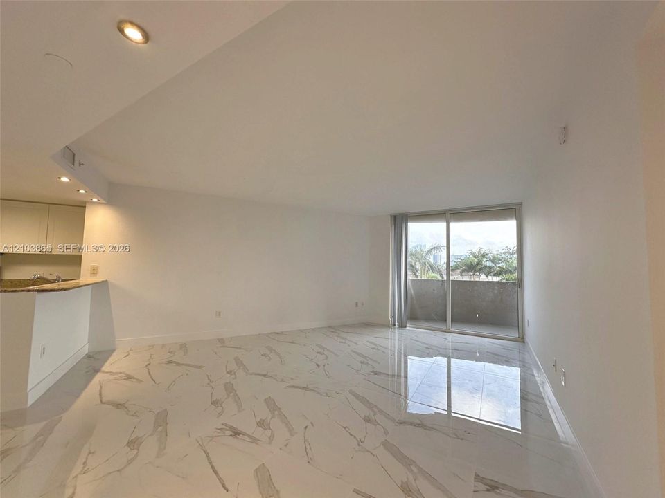В аренду: $2,440 (1 спален, 1 ванн, 860 Квадратных фут)