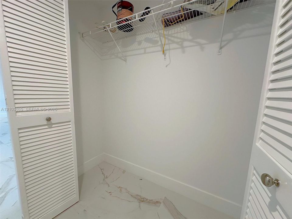 В аренду: $2,440 (1 спален, 1 ванн, 860 Квадратных фут)