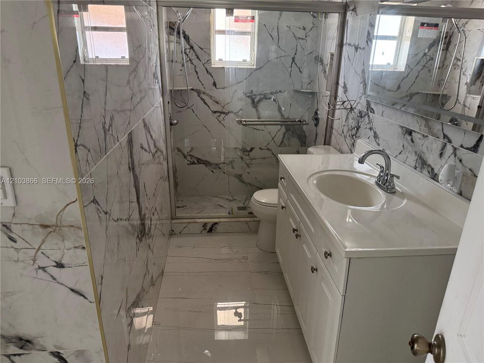 В аренду: $1,850 (2 спален, 1 ванн, 920 Квадратных фут)