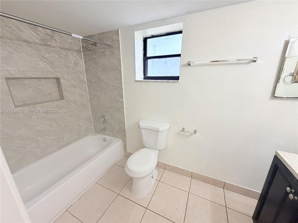 For Sale: $135,000 (1 beds, 1 baths, 775 Square Feet)