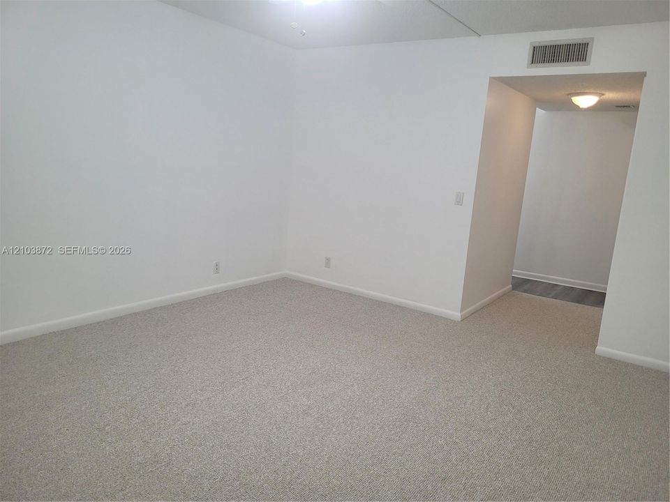 For Rent: $2,300 (2 beds, 2 baths, 1256 Square Feet)