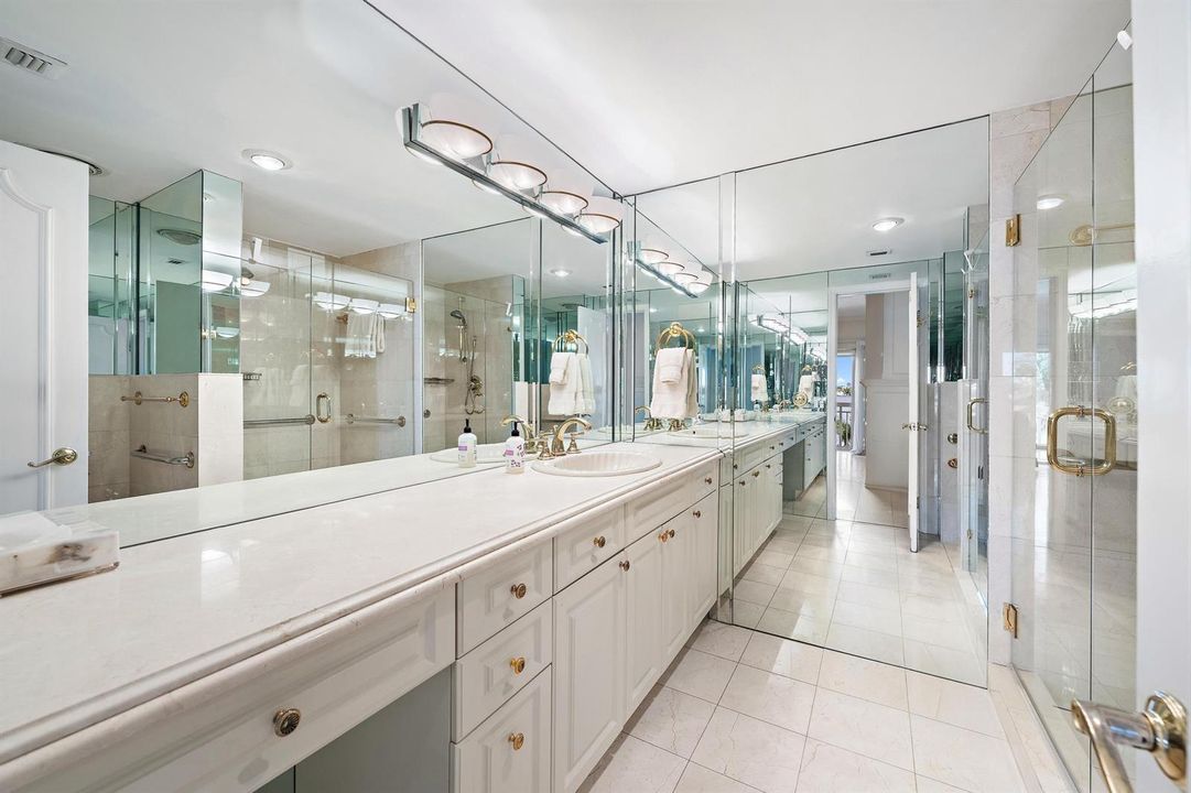 Primary bath