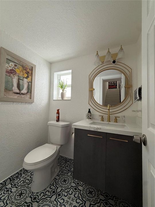 For Rent: $2,800 (2 beds, 2 baths, 1353 Square Feet)