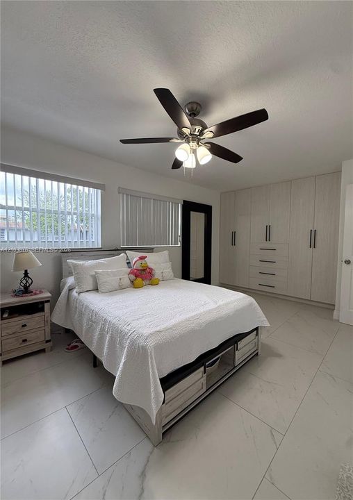 For Rent: $2,800 (2 beds, 2 baths, 1353 Square Feet)