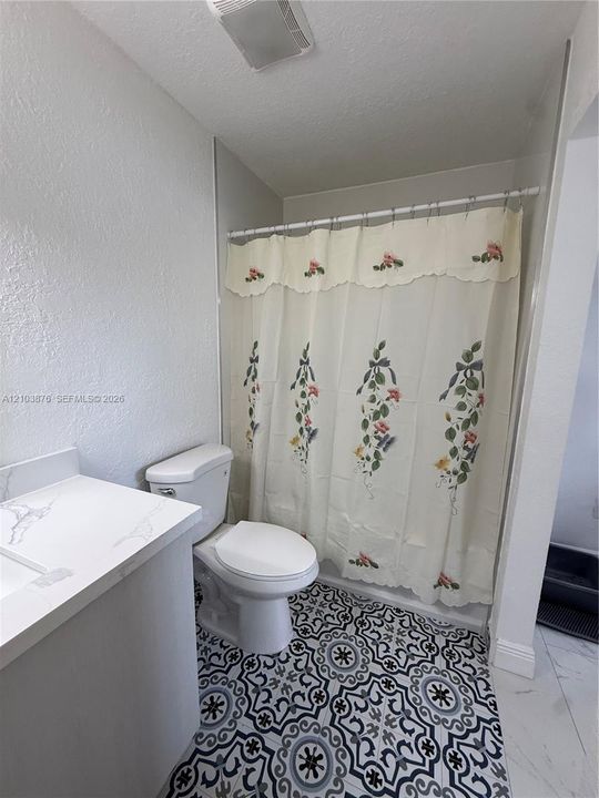 For Rent: $2,800 (2 beds, 2 baths, 1353 Square Feet)