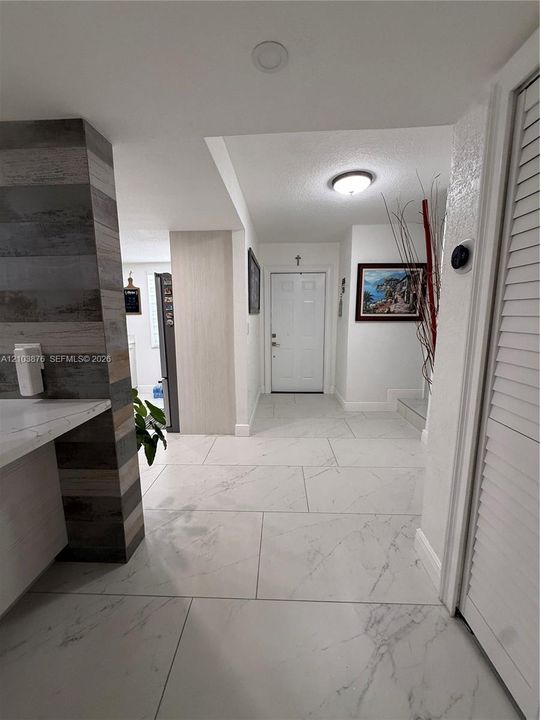 For Rent: $2,800 (2 beds, 2 baths, 1353 Square Feet)