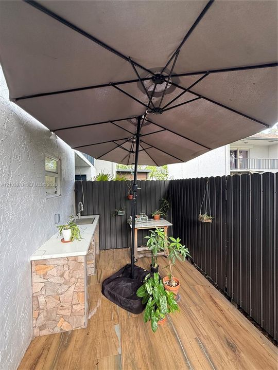 For Rent: $2,800 (2 beds, 2 baths, 1353 Square Feet)