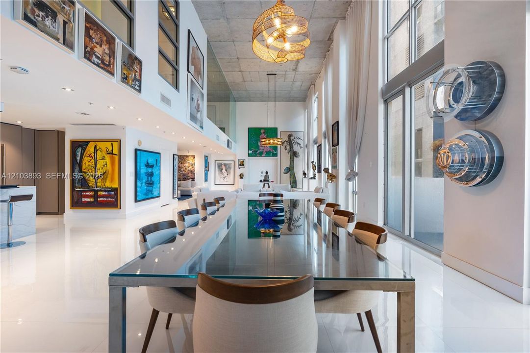 En Venta: $3,800,000 (4 camas, 3 baños, 5070 Pies cuadrados)