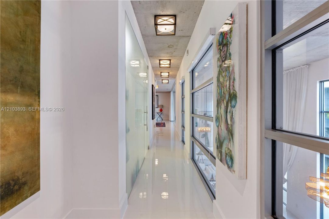 En Venta: $3,800,000 (4 camas, 3 baños, 5070 Pies cuadrados)
