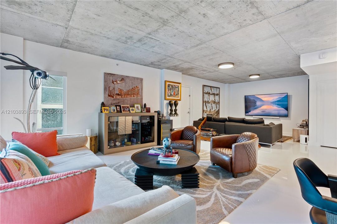 En Venta: $3,800,000 (4 camas, 3 baños, 5070 Pies cuadrados)
