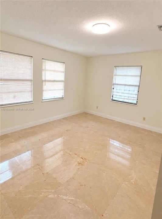 For Rent: $5,700 (3 beds, 2 baths, 1524 Square Feet)