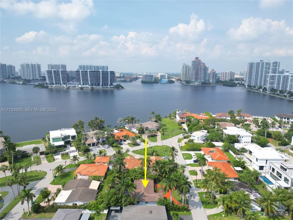 For Rent: $5,700 (3 beds, 2 baths, 1524 Square Feet)