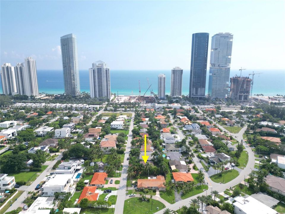 For Rent: $5,700 (3 beds, 2 baths, 1524 Square Feet)