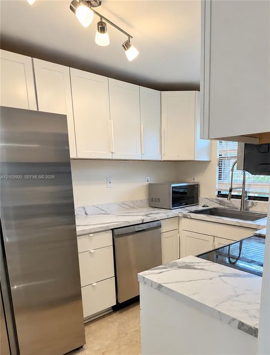For Rent: $5,700 (3 beds, 2 baths, 1524 Square Feet)