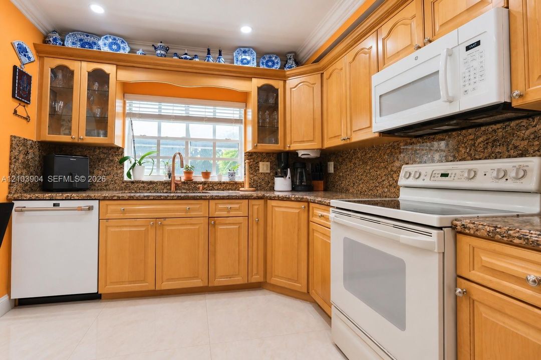 En Venta: $600,000 (3 camas, 2 baños, 1619 Pies cuadrados)