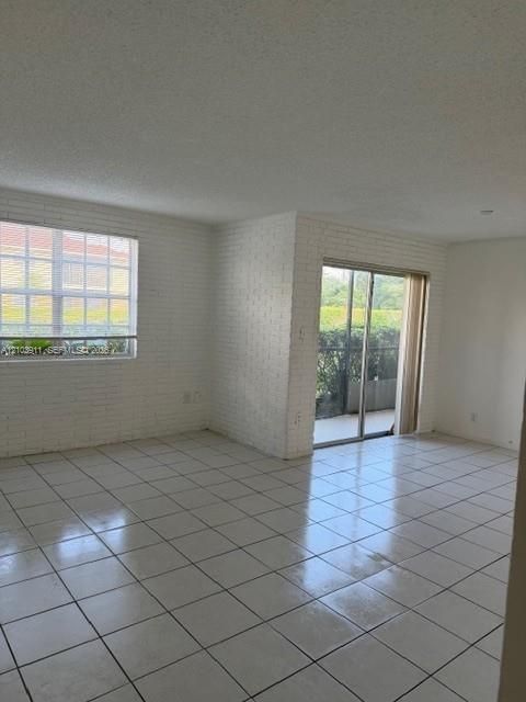 В аренду: $1,650 (1 спален, 1 ванн, 785 Квадратных фут)