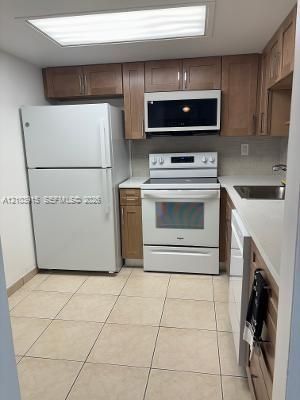 En Renta: $2,150 (2 camas, 2 baños, 850 Pies cuadrados)