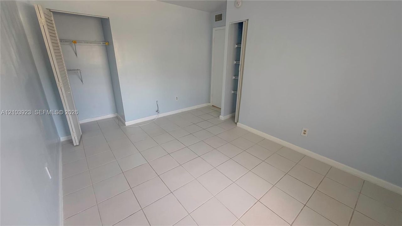 En Venta: $275,000 (3 camas, 2 baños, 1266 Pies cuadrados)