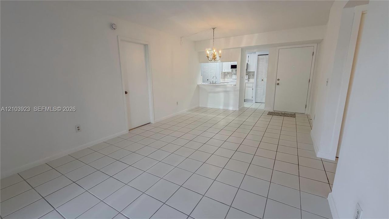 En Venta: $275,000 (3 camas, 2 baños, 1266 Pies cuadrados)