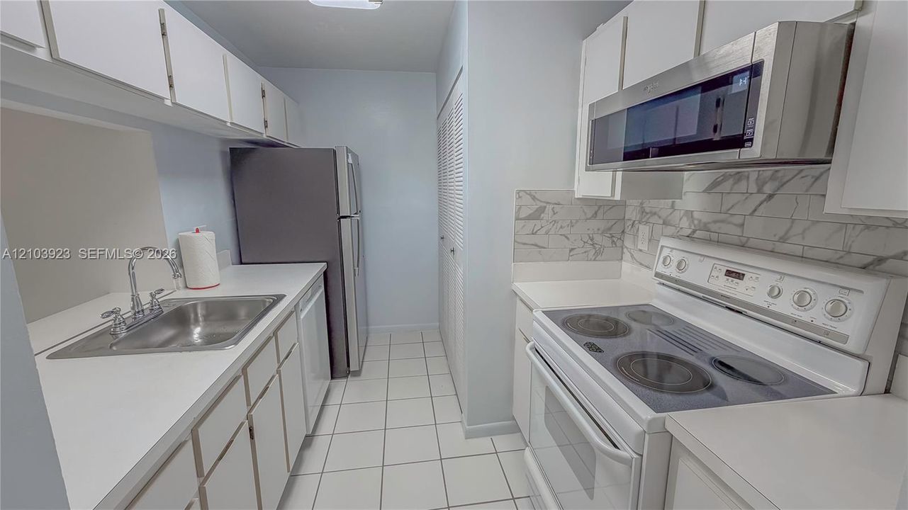 En Venta: $275,000 (3 camas, 2 baños, 1266 Pies cuadrados)