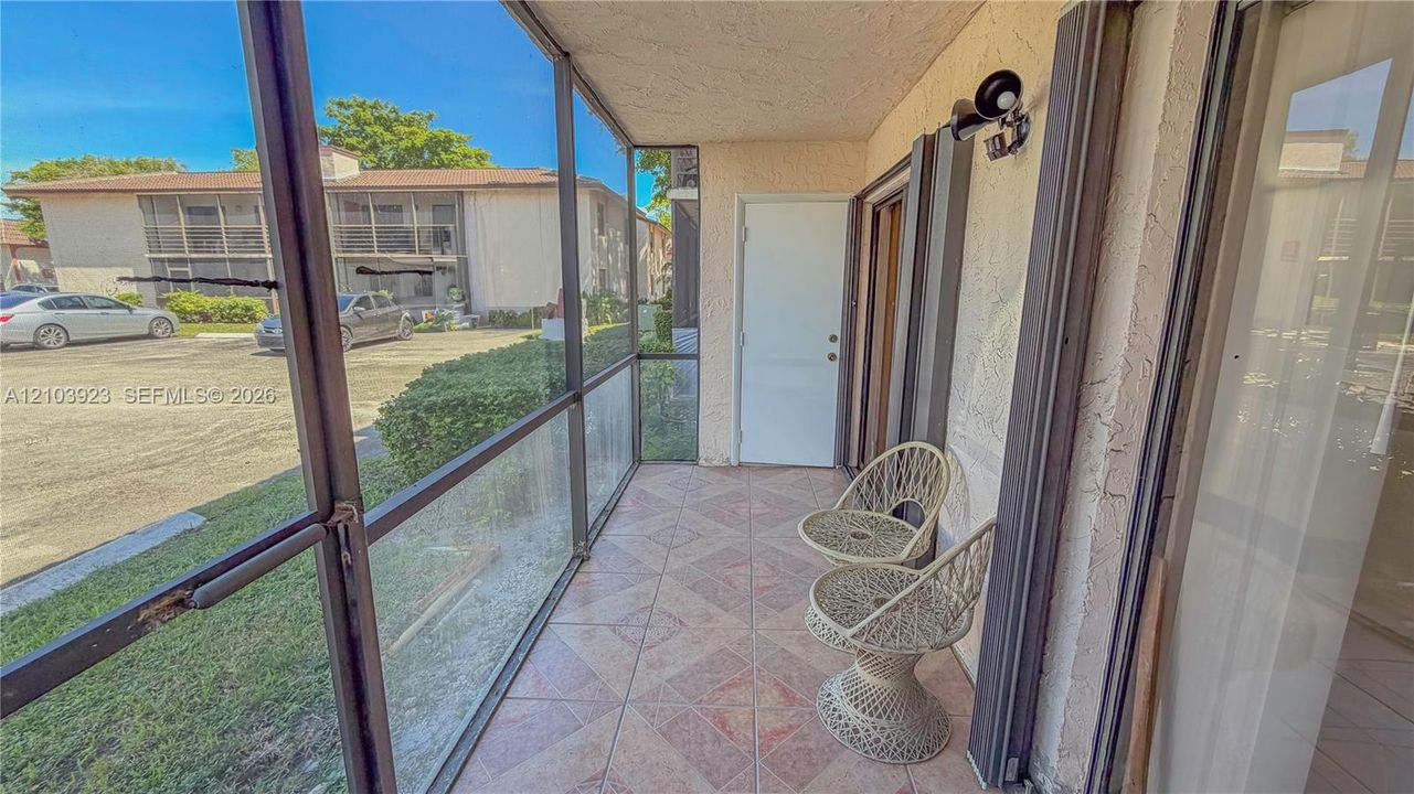 En Venta: $275,000 (3 camas, 2 baños, 1266 Pies cuadrados)