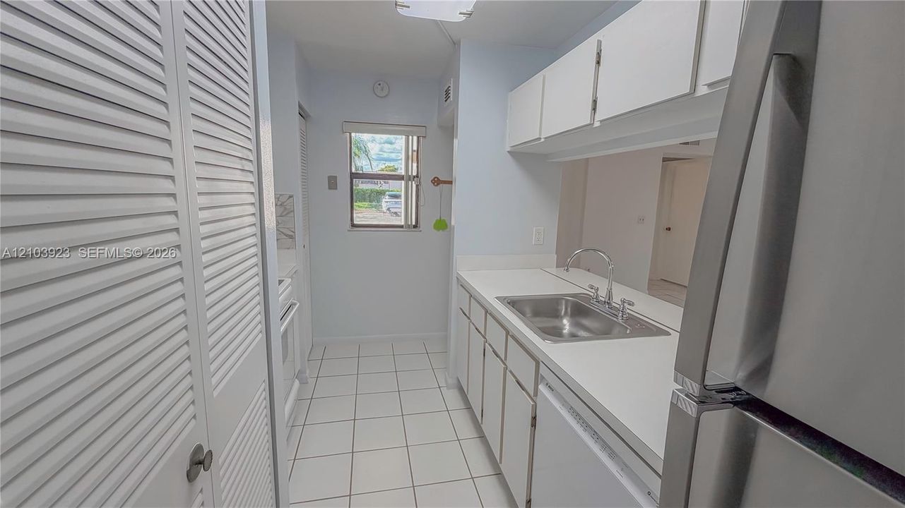 En Venta: $275,000 (3 camas, 2 baños, 1266 Pies cuadrados)