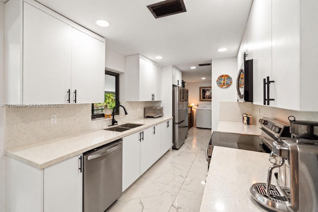 For Sale: $659,000 (4 beds, 3 baths, 1935 Square Feet)